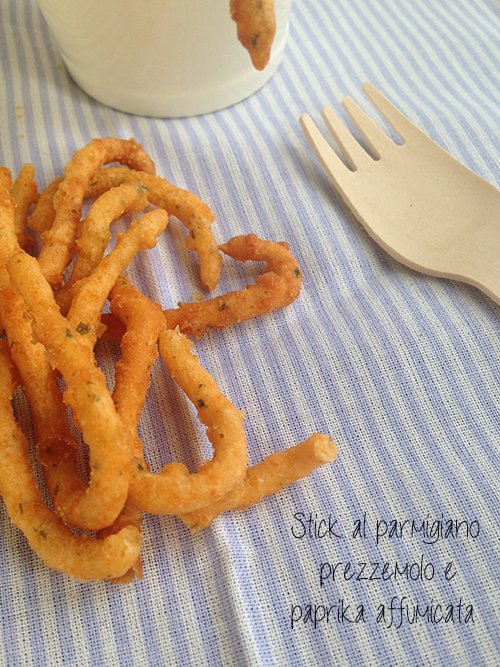 Stick al parmigiano, prezzemolo e paprika affumicata