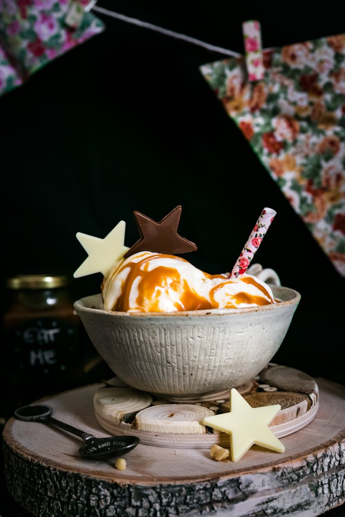 Gelato alla panna con topping mou alla salsa di soia